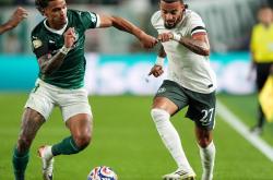 开云官网-切尔西闯过困难,跻身欧冠四强行列