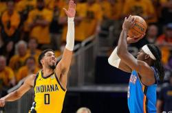 开云体育官方网站-步行者队遭遇连败,球队面临调整挑战