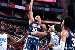 开云体育直播-四川队绝杀魔术，范弗利特统治全场的简单介绍