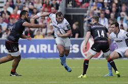 开云体育官网-包含足球运动员实力大比拼,悬念迭起引发球迷狂热的词条