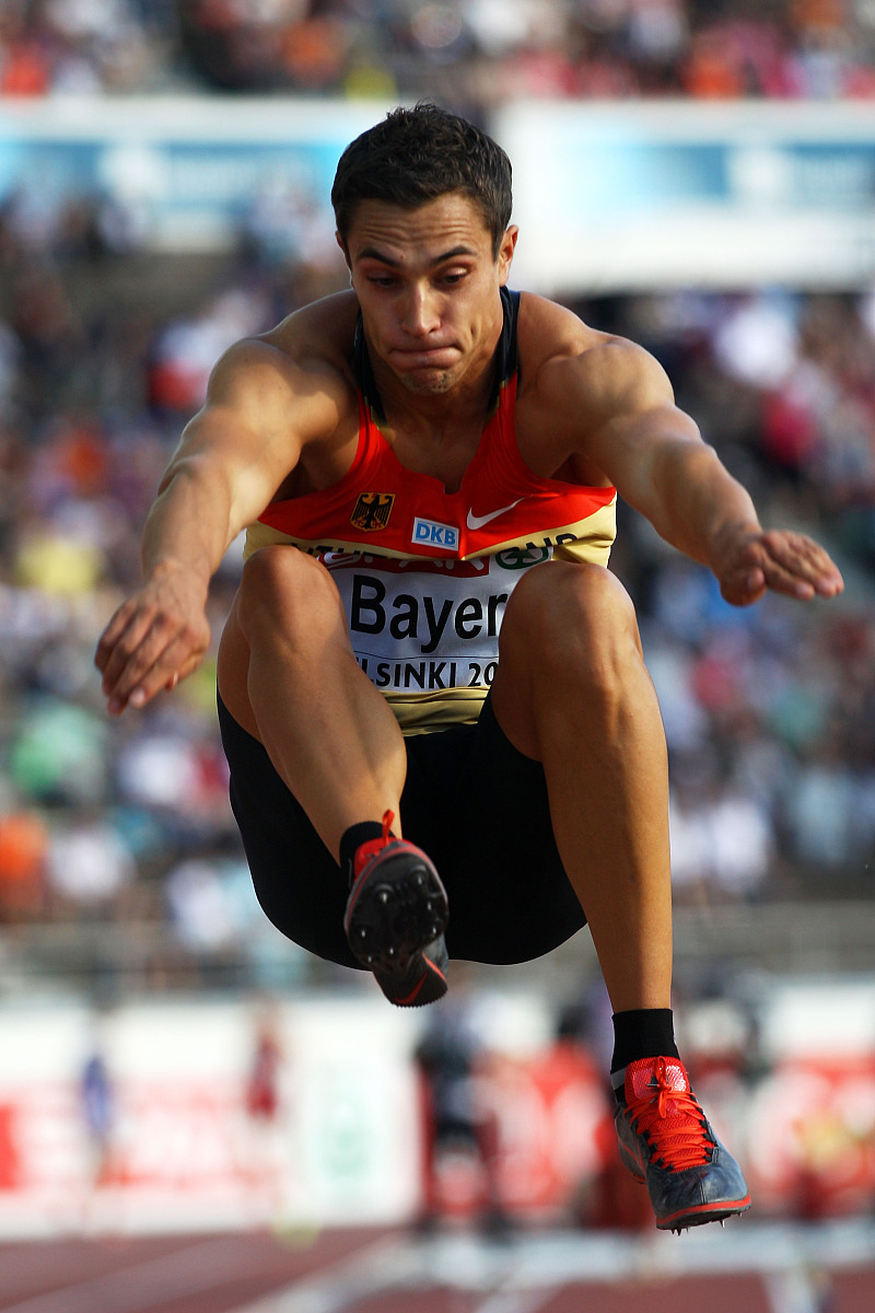 芬兰马拉松选手领跑全程,夺得亚军 芬兰马拉松选手领跑全程,夺得亚军