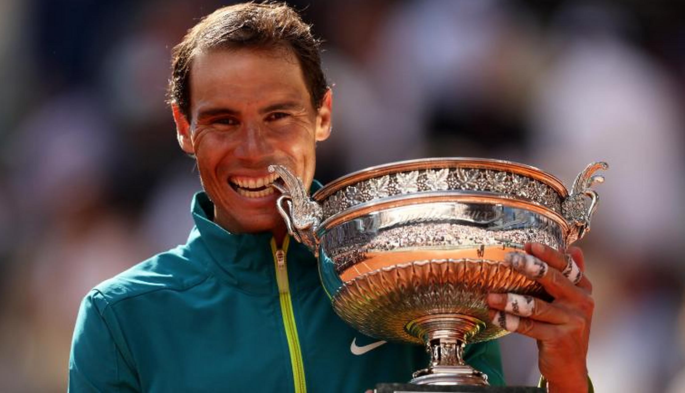 包含法网完胜拉沃尔杯，纳达尔刷新纪录的词条