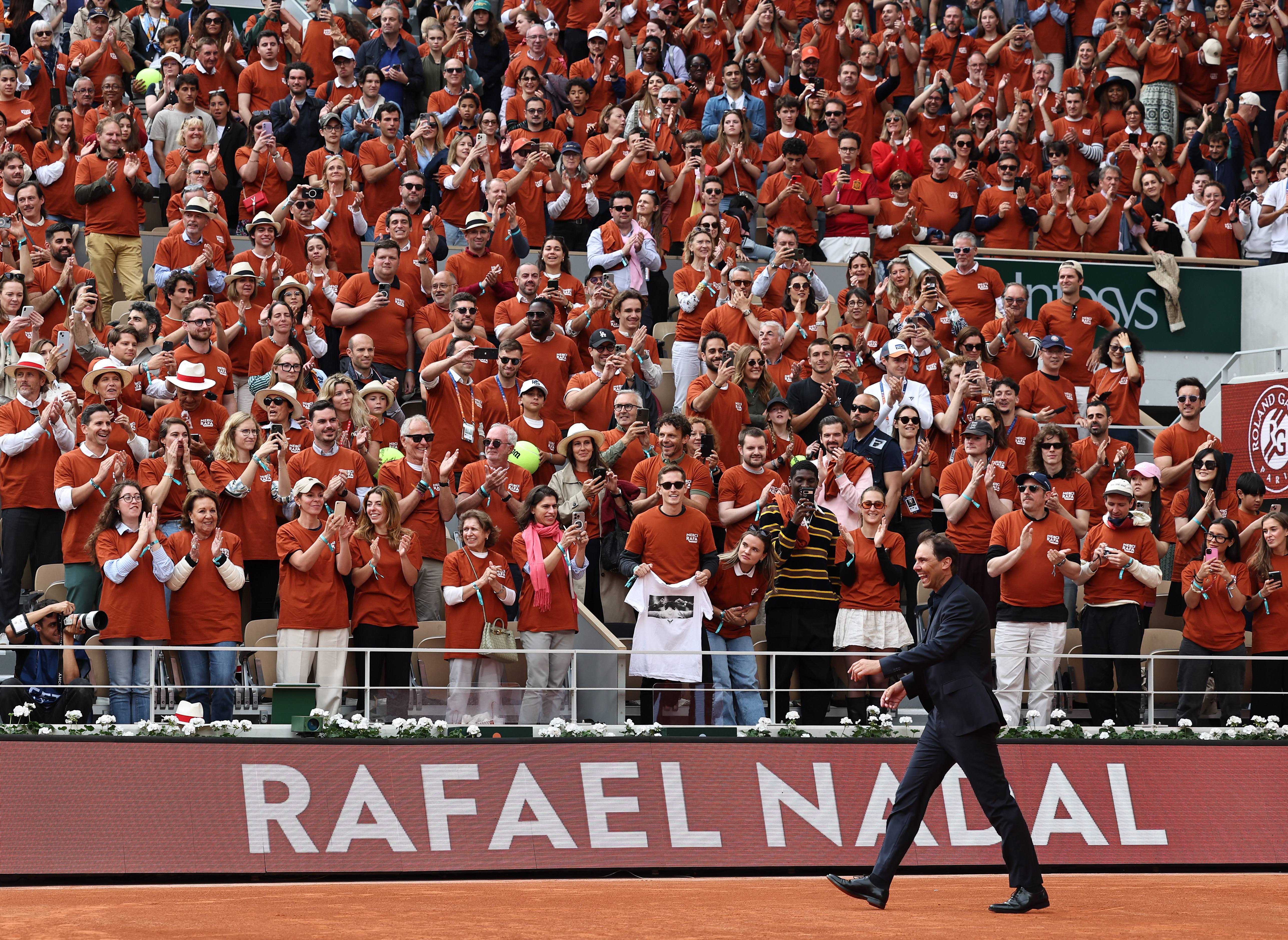 包含法网完胜拉沃尔杯，纳达尔刷新纪录的词条