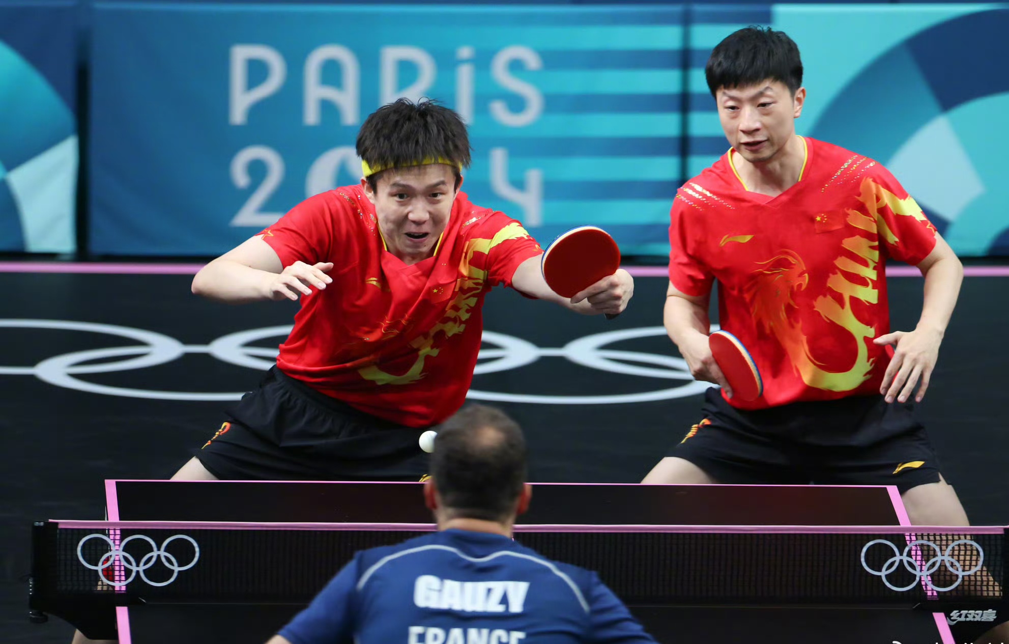 中国队完胜法国队,梁靖崑高光表现 中国队完胜法国队,梁靖崑高光表现