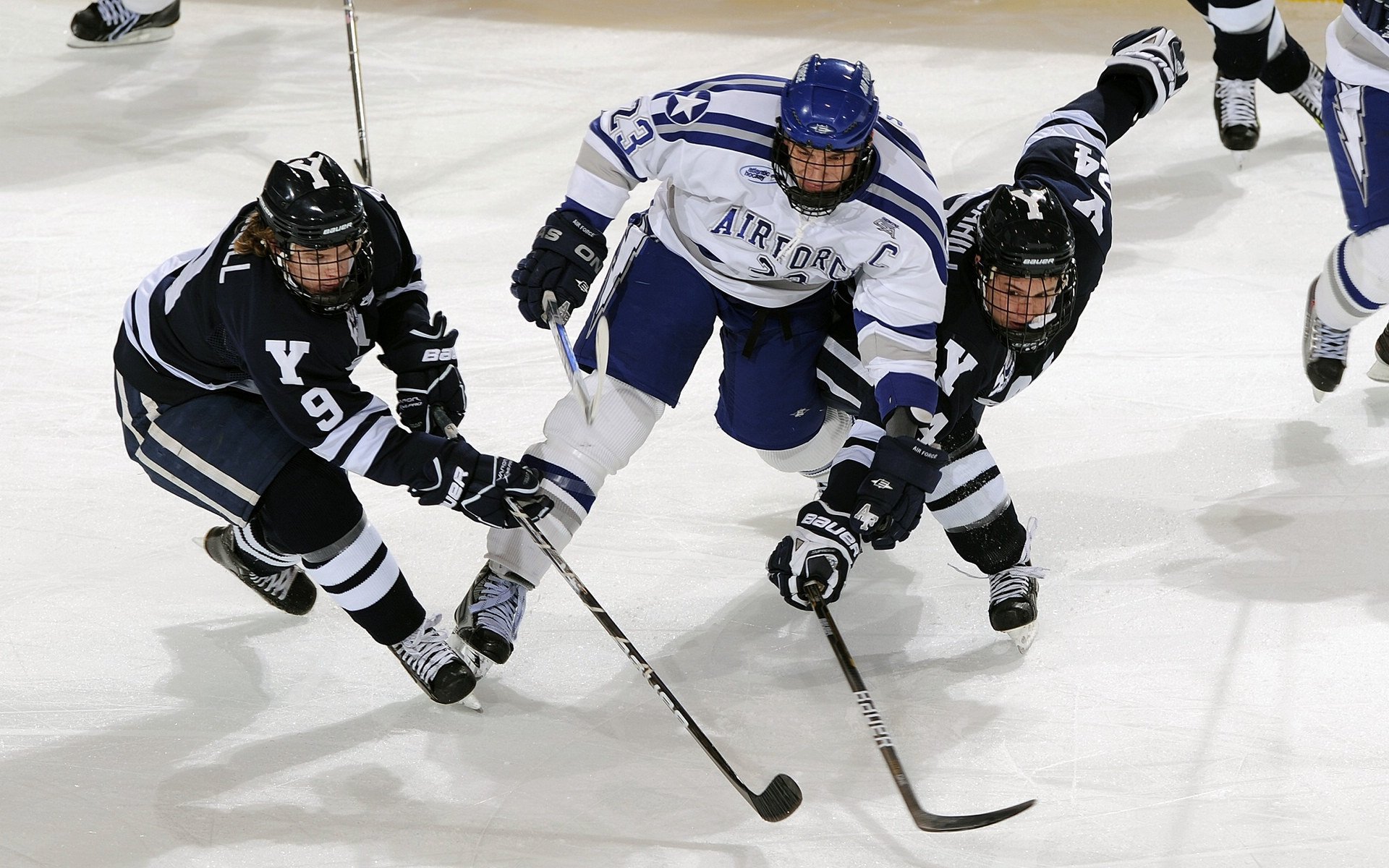 郑思维刷新纪录之夜，印度队上演惊天逆转—亚洲羽毛球格局迎来新变局？